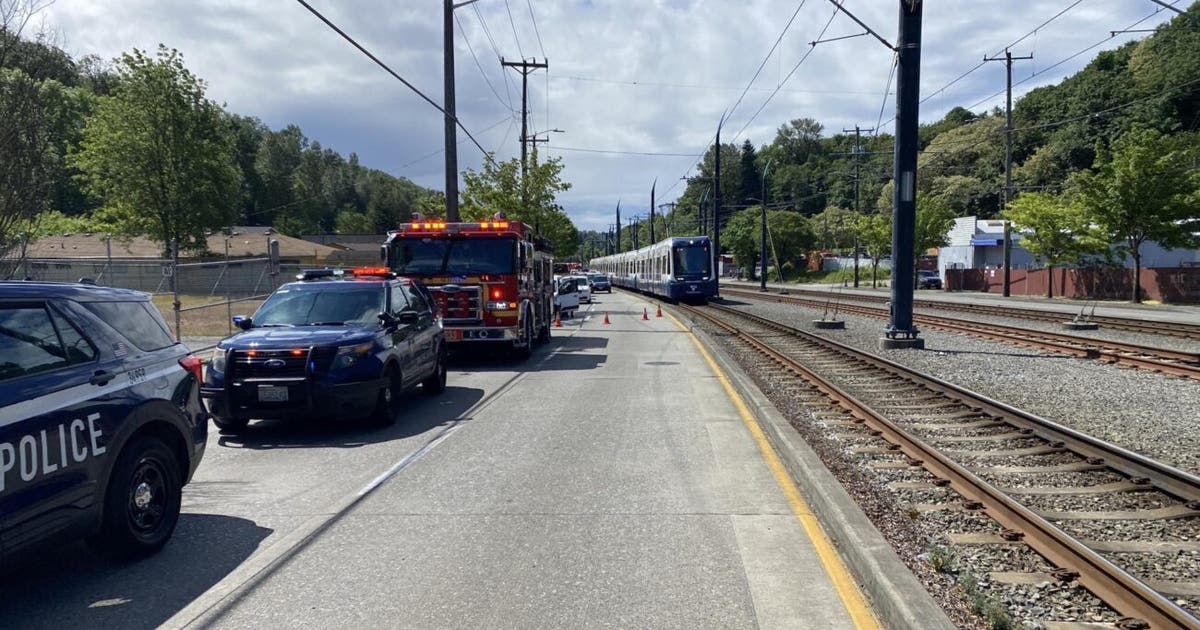1 killed in Seattle crash, 5th deadly crash in 1 week | FOX 13 Seattle