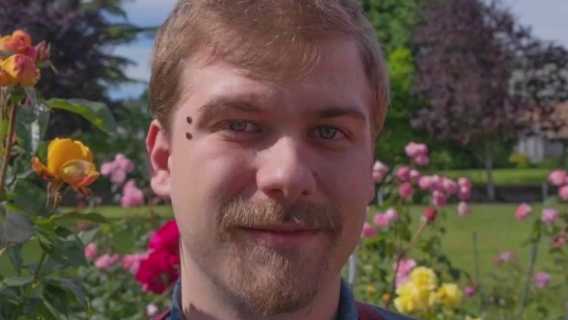 Silent vigil held outside Burien City Hall in remembrance of unhoused people's deaths, demand for housing