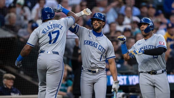 Nelson Velázquez slugs 3-run homer carries Royals to 4-2 win over Seattle Mariners