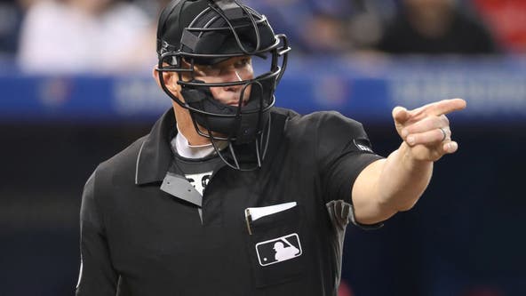 Umpire pulled from Mariners game for precautionary reasons after taking foul ball off facemask