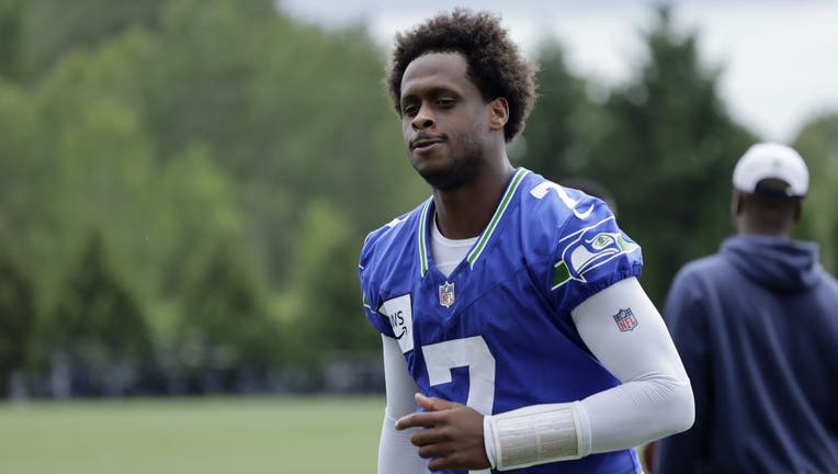 Seahawks QB Geno Smith says learning new offense easier now | FOX 13 Seattle