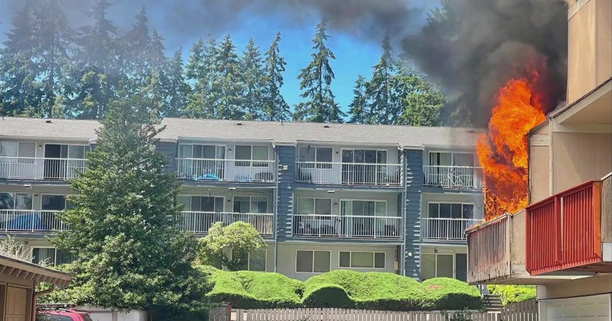 More than 50 firefighters respond to WA apartment fire | FOX 13 Seattle