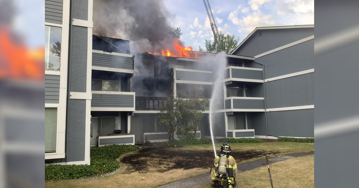 Crews knock down apartment fire in Lakewood, WA | FOX 13 Seattle