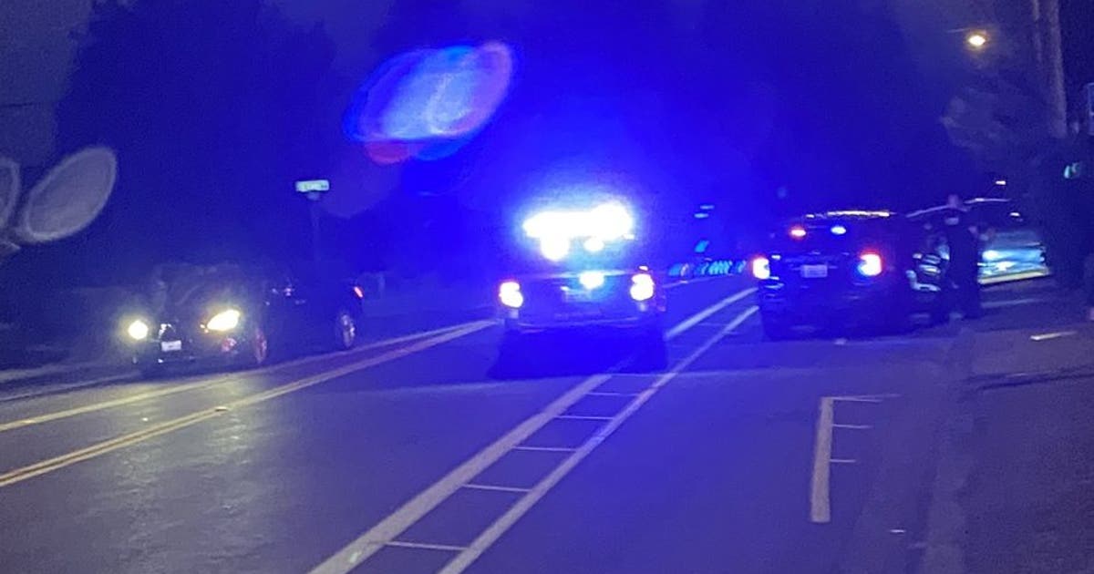 Stolen vehicle pursuit ends in crash on 405 freeway | FOX 13 Seattle