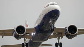 Airplane passengers endure 9-hour 'flight to nowhere'