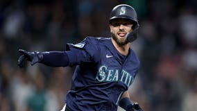 Mitch Haniger's single in the 10th gives the Seattle Mariners a 2-1 win over White Sox