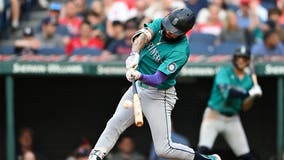 J.P. Crawford homers, drives in 3 as AL West-leading Mariners stay hot with 8-5 win over Guardians