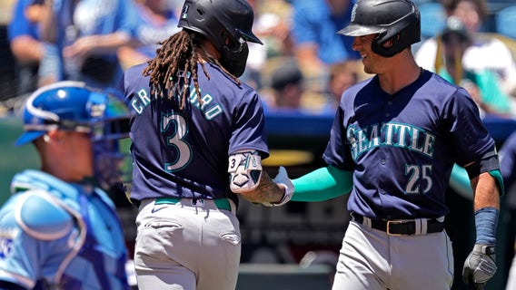 Rodríguez hits tiebreaking single in 3-run 10th as Mariners outlast Royals 6-5 to avoid 1st sweep