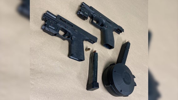 Seattle Police: Man walked around downtown, threatened to shoot people