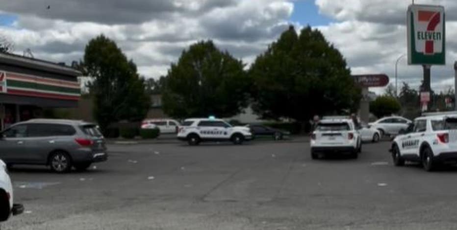Pierce County deputies investigate fatal crash, stabbing in Parkland