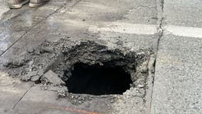 Who dug the secret tunnel that created a hole on SR-529 in Everett?