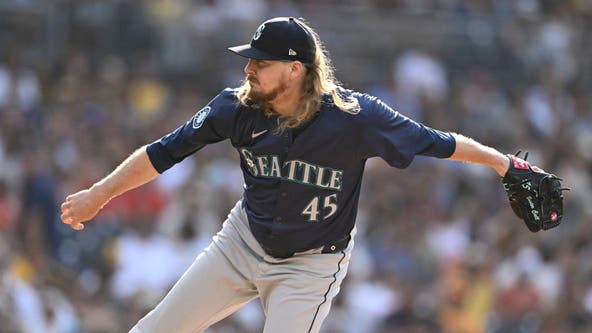 Seattle Mariners trade RHP Ryne Stanek to Mets for OF Rhylan Thomas