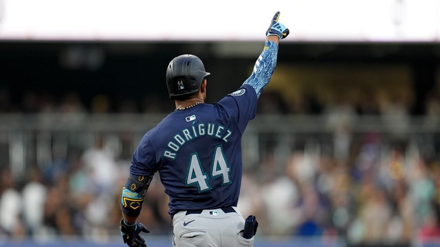 J-Rod homers, Raleigh connects twice and Gilbert is brilliant as the Mariners beat the Padres 8-3