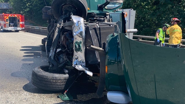 Semi crash cleared from eastbound I-90 off-ramp to I-405 in Bellevue