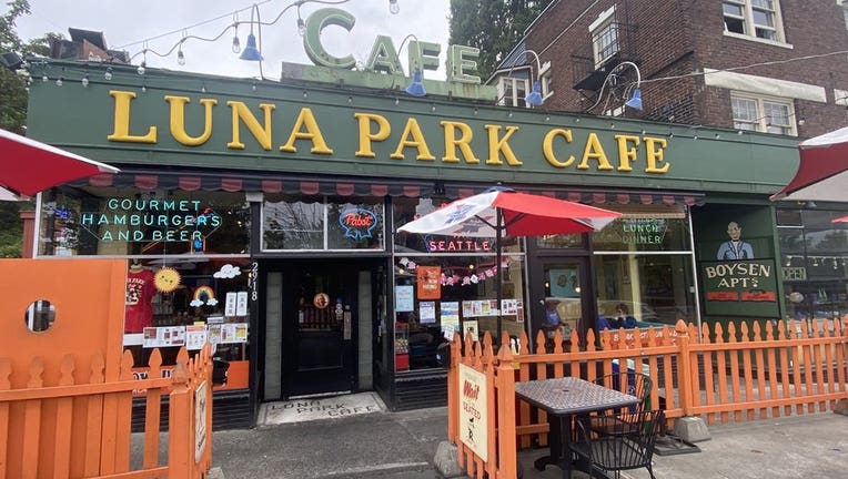 luna park cafe exterior