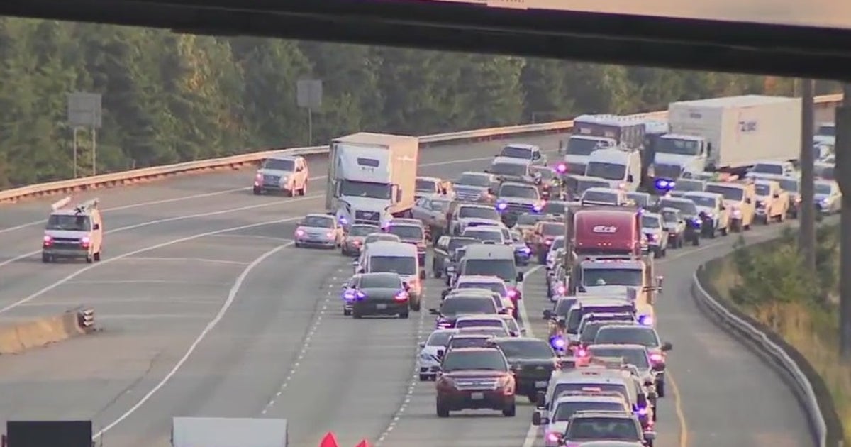 Man hit by multiple cars, dies on I-5 in Everett | FOX 13 Seattle