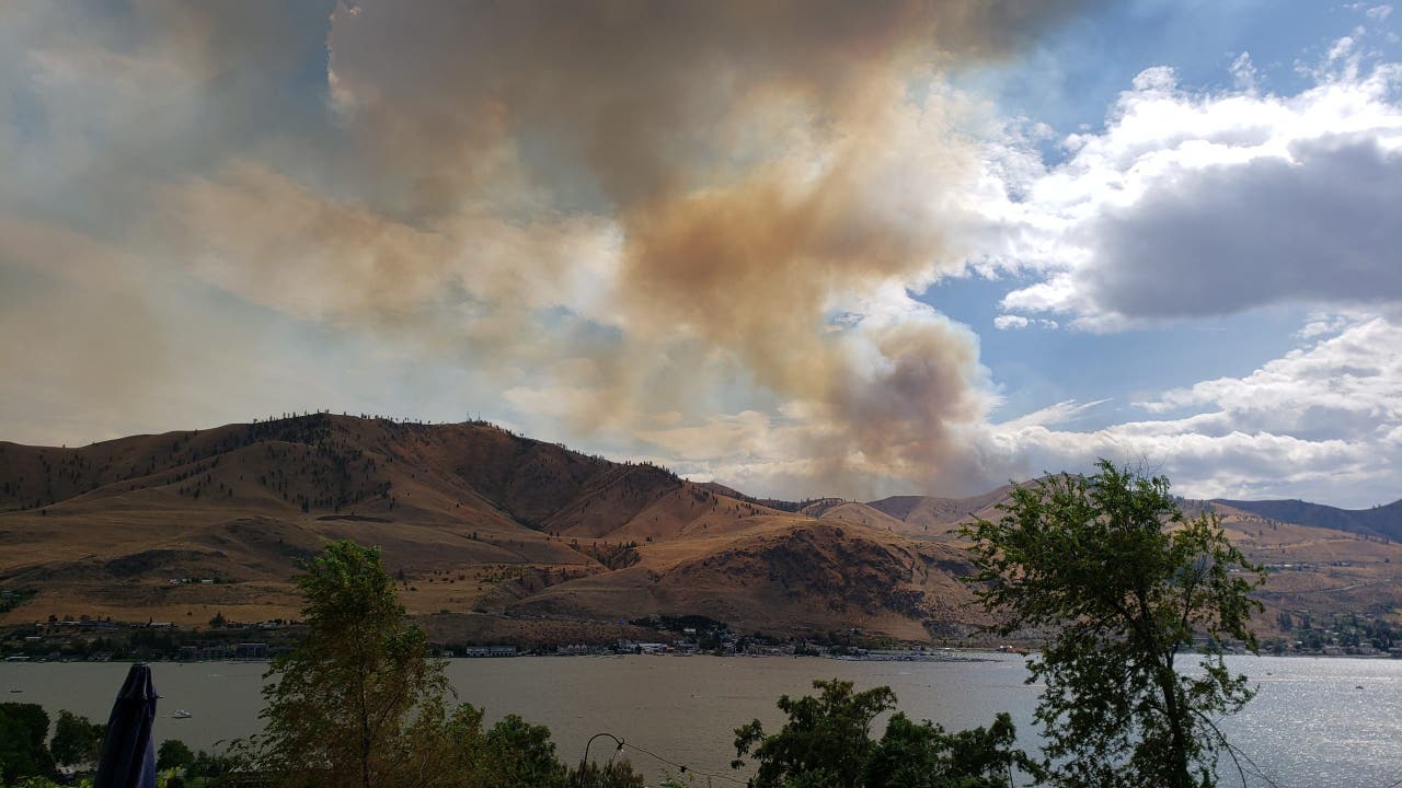 Another wildfire breaks out near Chelan, WA as Pioneer Fire continues to rage