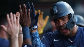 Robles, Rodríguez propel Seattle Mariners to 9-5 victory over Angels