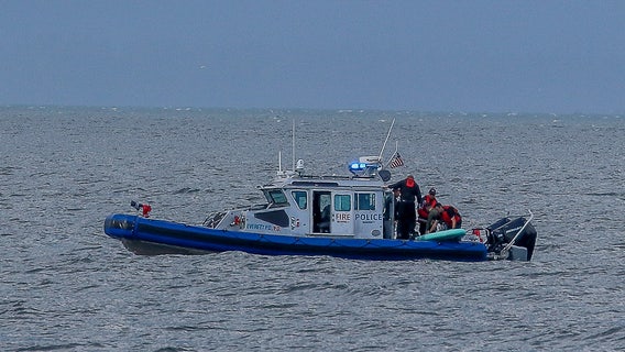 Kayaker still missing after stormy weather in Everett, paddleboarders rescued