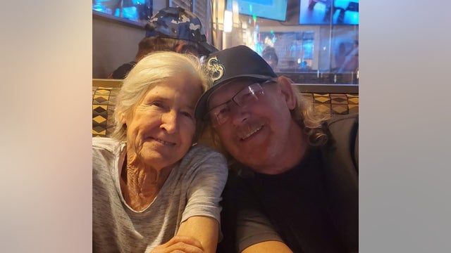 ‘I would like them back’: Thieves steal urns, ashes from WA family's storage unit