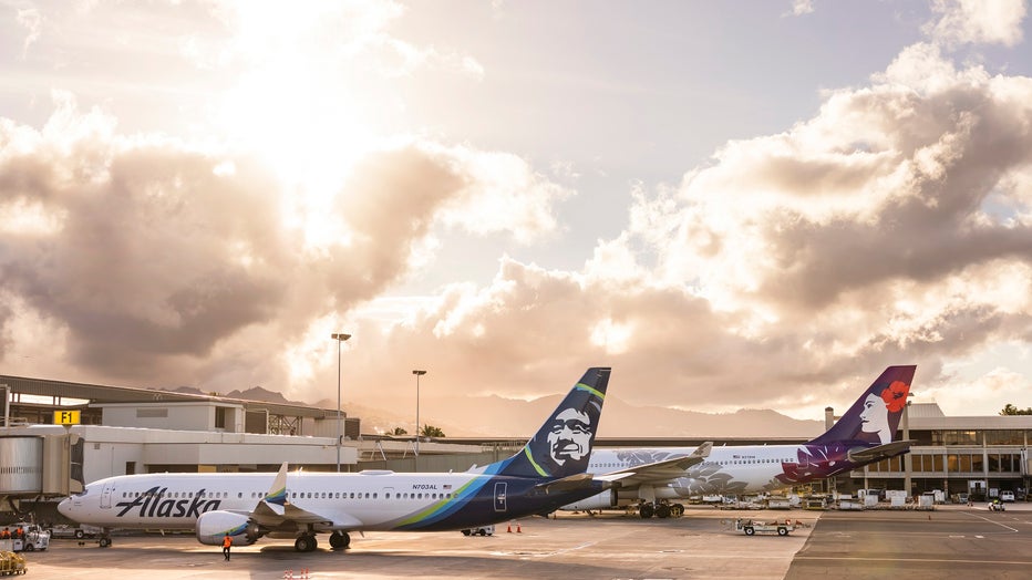 alaska airlines and hawaiian airlines