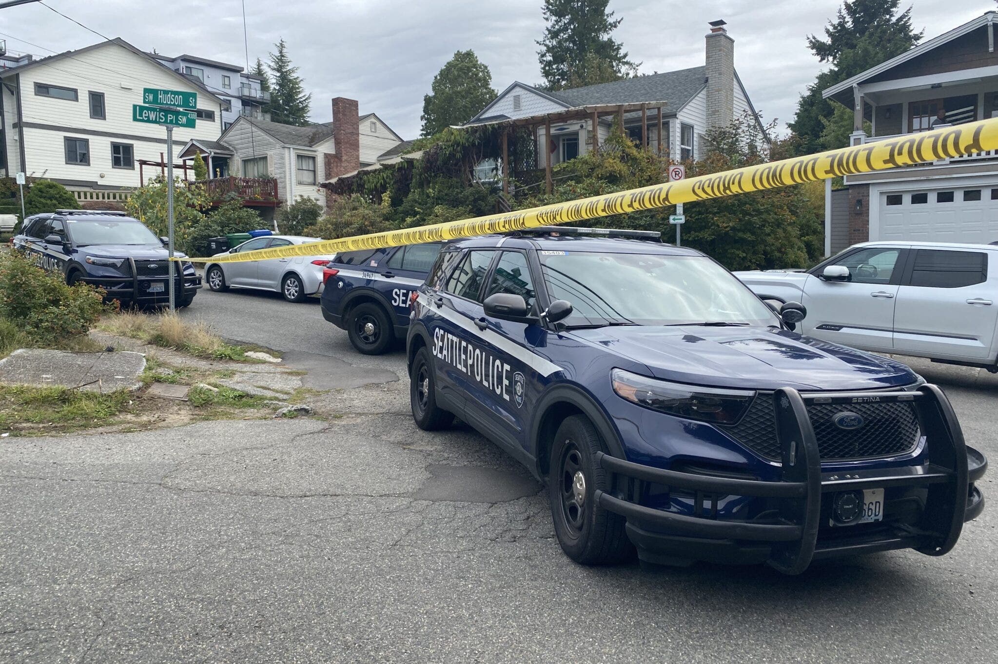 Woman shot, killed in West Seattle exited home with shotgun | FOX 13 ...