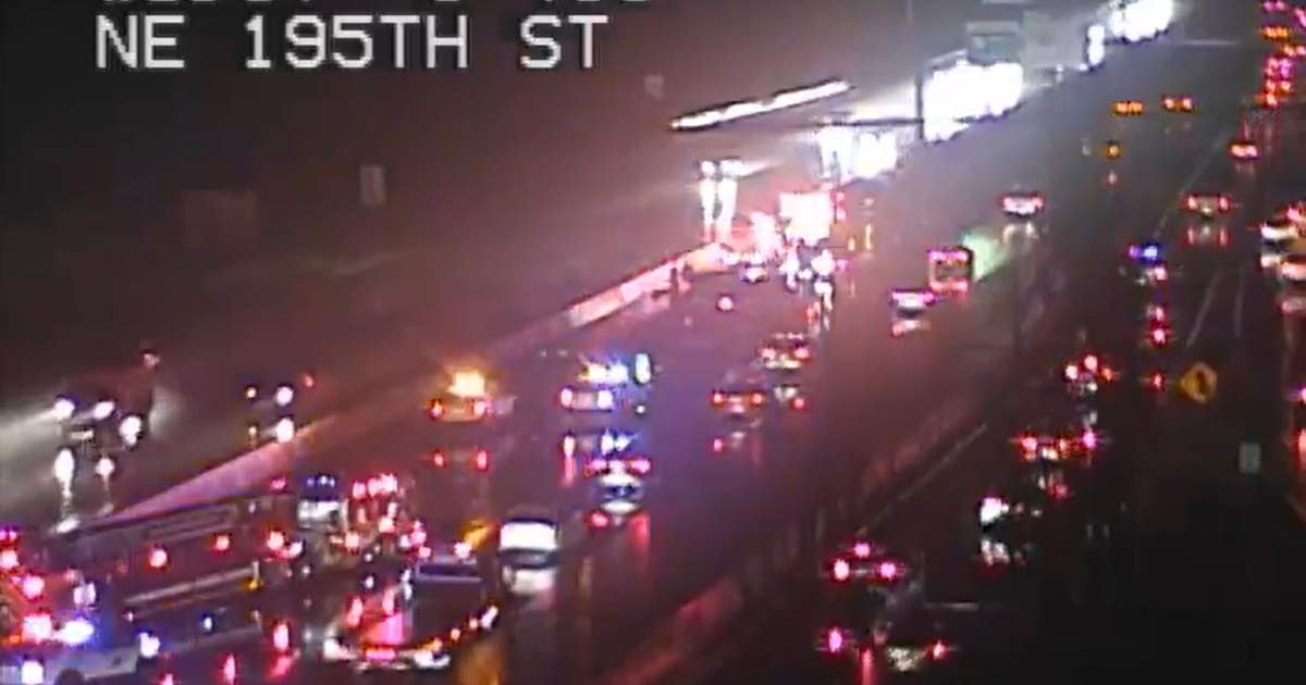 Fatal crash on I-405 blocks northbound lanes in Bothell | FOX 13 Seattle