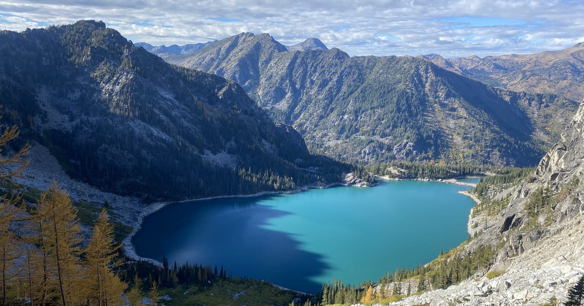 Woman died, husband hospitalized after being stranded in WA's Enchantments