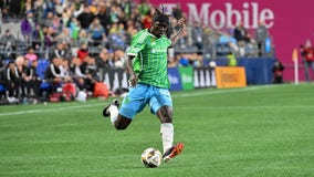 Georgi Minoungou scores 1st MLS goal as Seattle Sounders beat Whitecaps 3-0