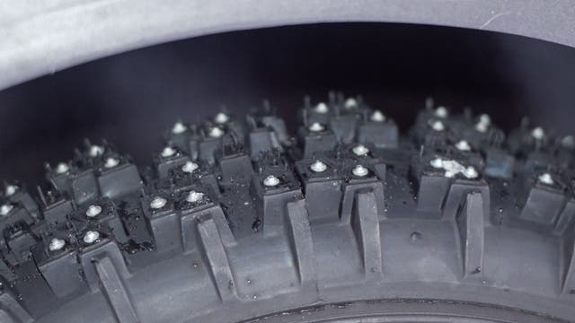 Studded tires allowed in WA starting Friday, Nov. 1: WSDOT