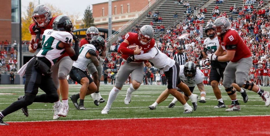 John Mateer's 5 TDs lead Washington State to 42-10 victory over Hawaii