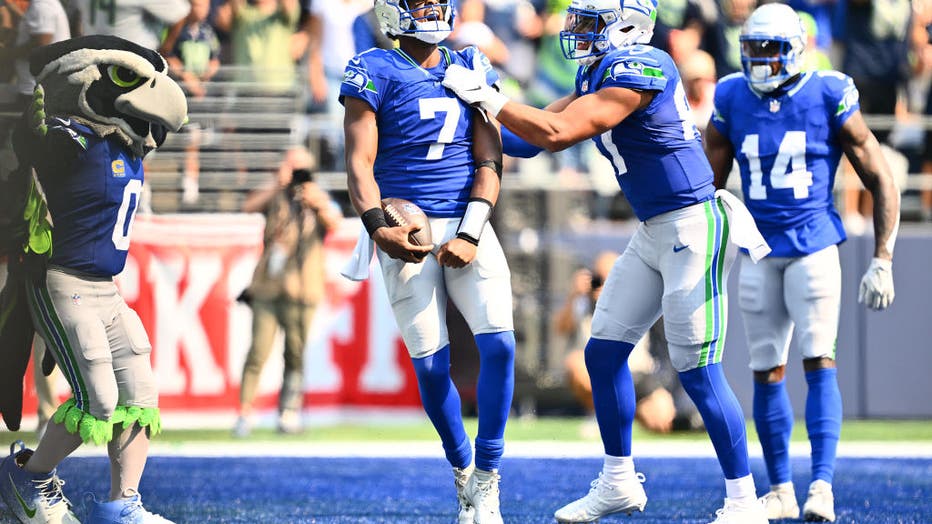 geno smith celebrates touchdown