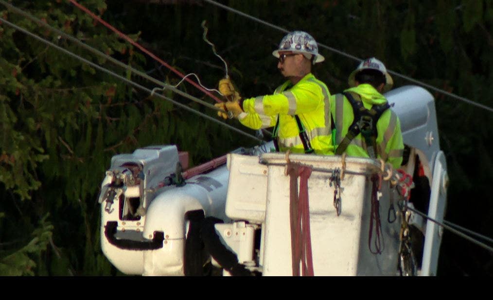 Puget Sound Energy warns incoming windstorm could cause more power outages in WA