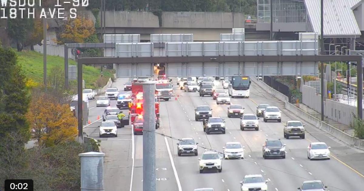 I-90 crash in Seattle blocks lanes, snarls morning commute | FOX 13 Seattle
