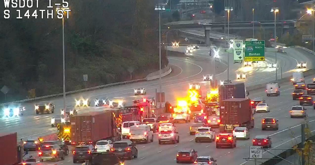 HOV lane crash causes 4-mile backup on I-5 in Tukwila | FOX 13 Seattle