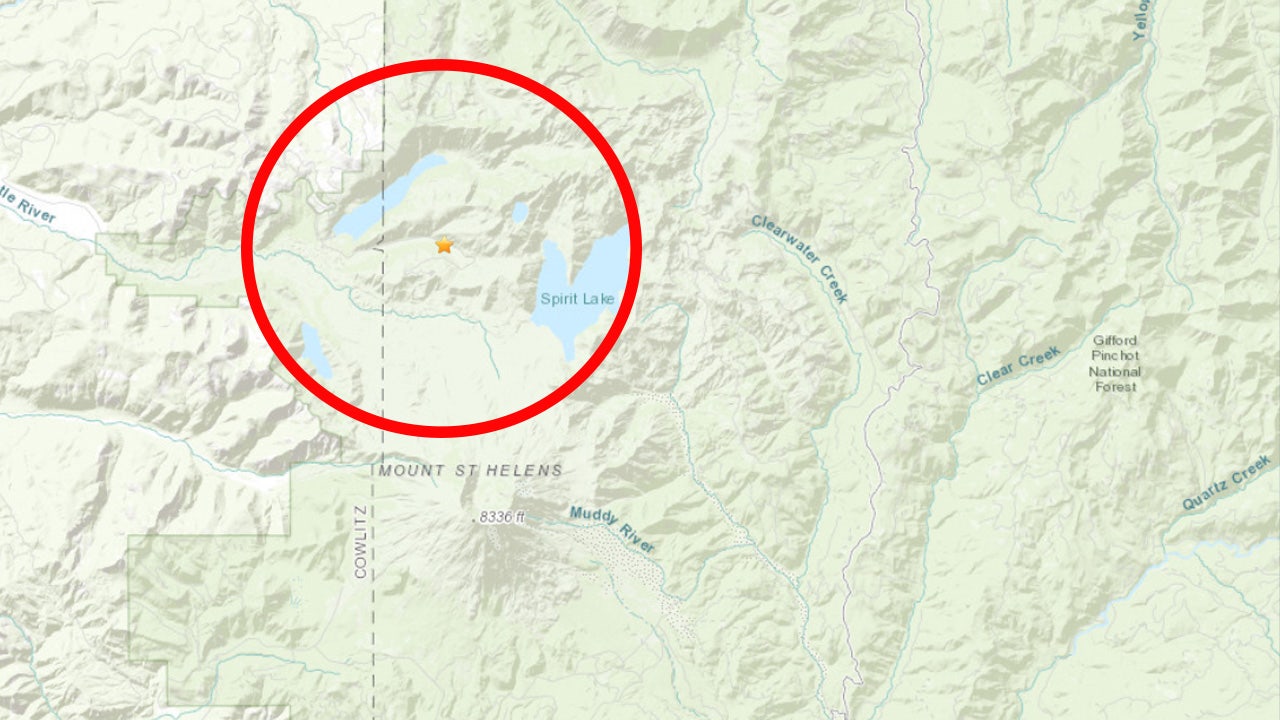 An earthquake strikes near Mount St. Helens