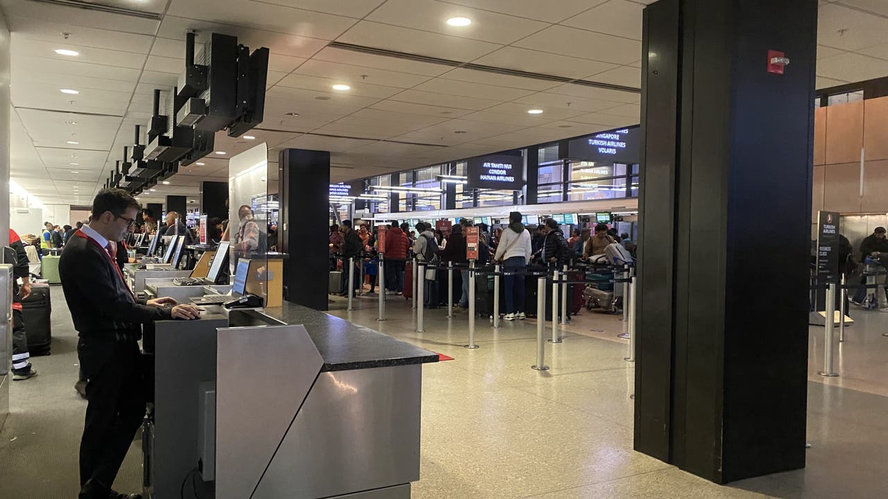 Holiday travel: Busiest day of the week at Seattle airport