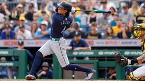 Josh Rojas, Austin Voth, Sam Haggerty non-tendered by Seattle Mariners