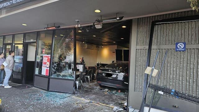 Diners shocked by Tesla driving into Bellevue, WA restaurant