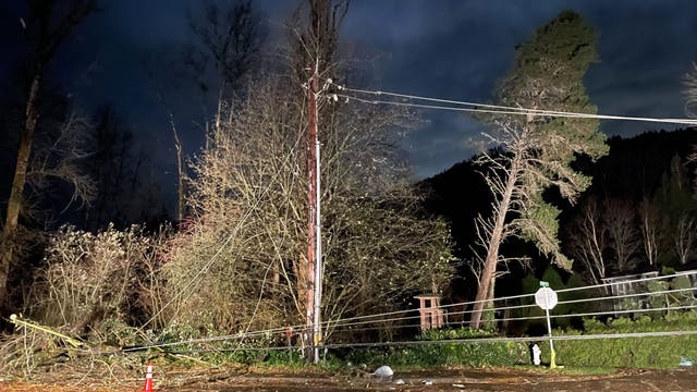 Issaquah School District to resume classes on 2-hour delay Monday