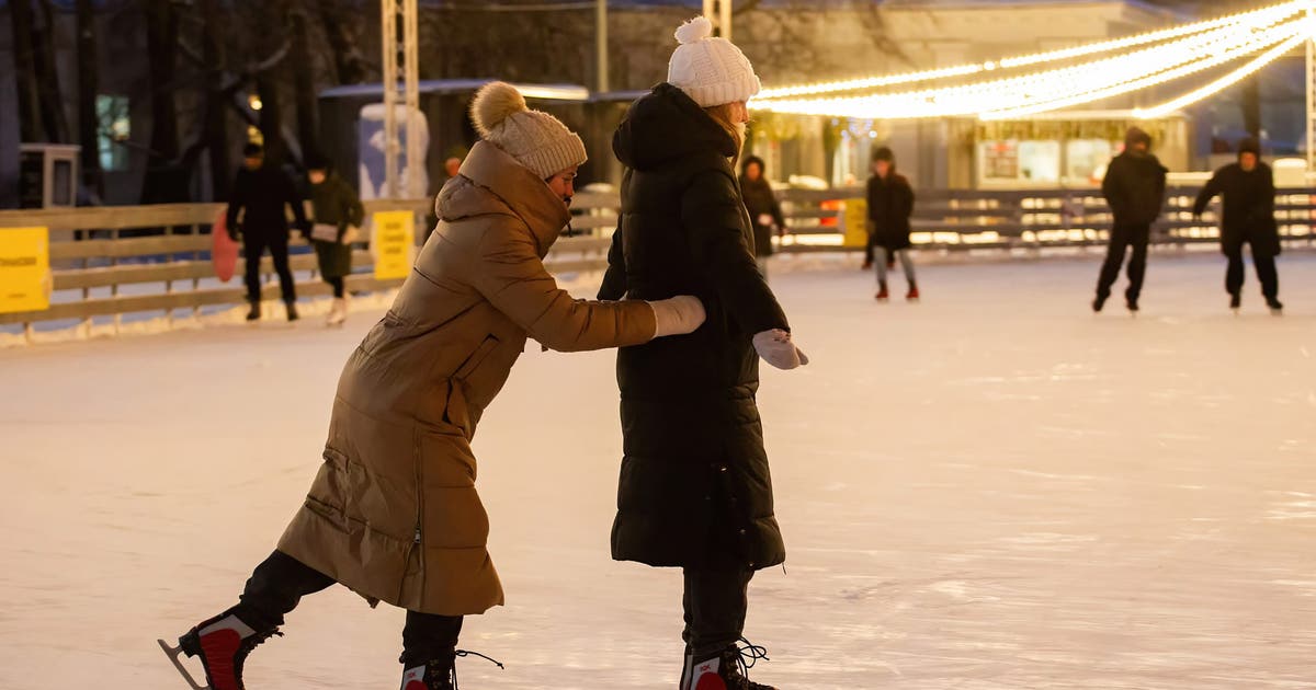 Here's where to go ice skating around Seattle | FOX 13 Seattle
