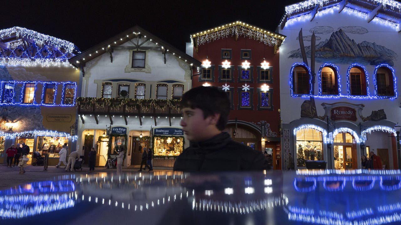 Leavenworth's gamble on becoming Christmas capital | FOX 13 Seattle