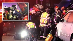 2 injured, 1 trapped, in rollover crash in Everett, WA