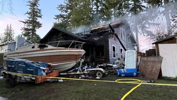 One found dead in Burien, WA house fire