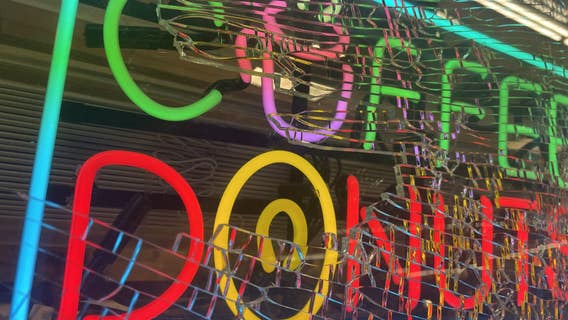 Rock-throwing vandal damages Tacoma, WA donut shop