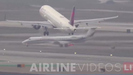 Jet carrying the Gonzaga men's basketball team ordered to stop to avoid collision at LAX