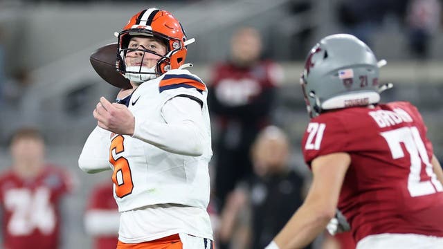 Kyle McCord's 5 TDs leads Syracuse to 52-35 Holiday Bowl win over Washington State
