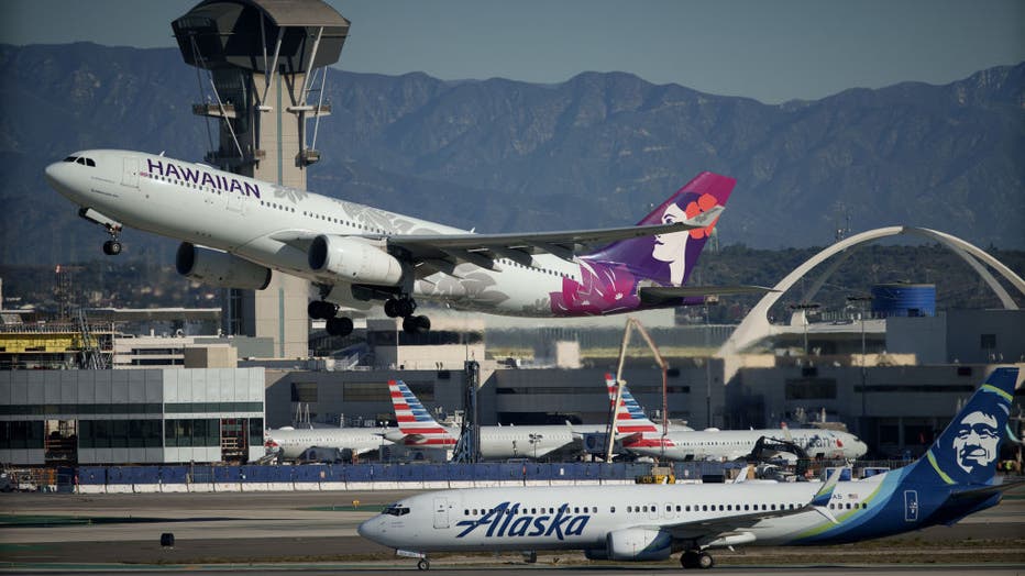 Aviones de Alaska Airlines y Hawaiian Airlines