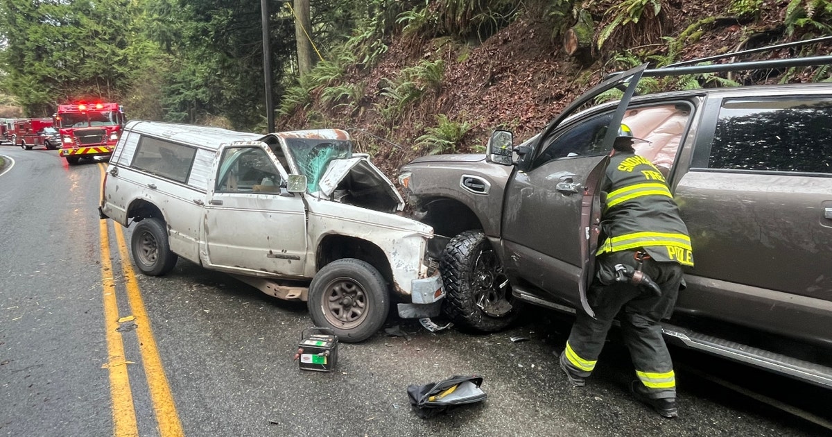 1 dead, 1 hospitalized in head-on Snohomish crash | FOX 13 Seattle