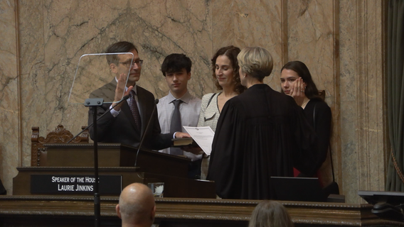 Bob Ferguson sworn in as Washington’s 24th governor, outlining goals and challenges